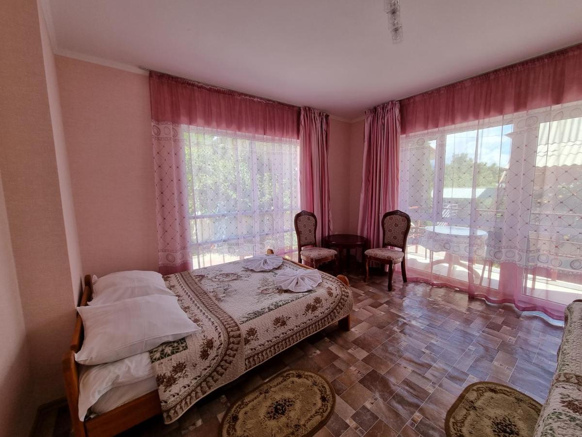 Guest House Moryachka Бостери Екстериор снимка